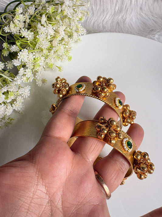 Kanakghungroo Kundan Flexi Bangles | Golden Flexible Ghungroo Bangles with Kundan | Traditional Indian Ethnic Jewellery