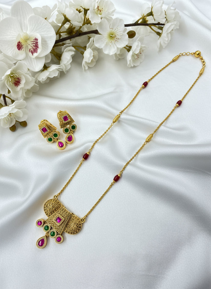 Jadtar 1 Gram Gold Tanmaniya Pendant Set | Traditional Kundan Necklace Design