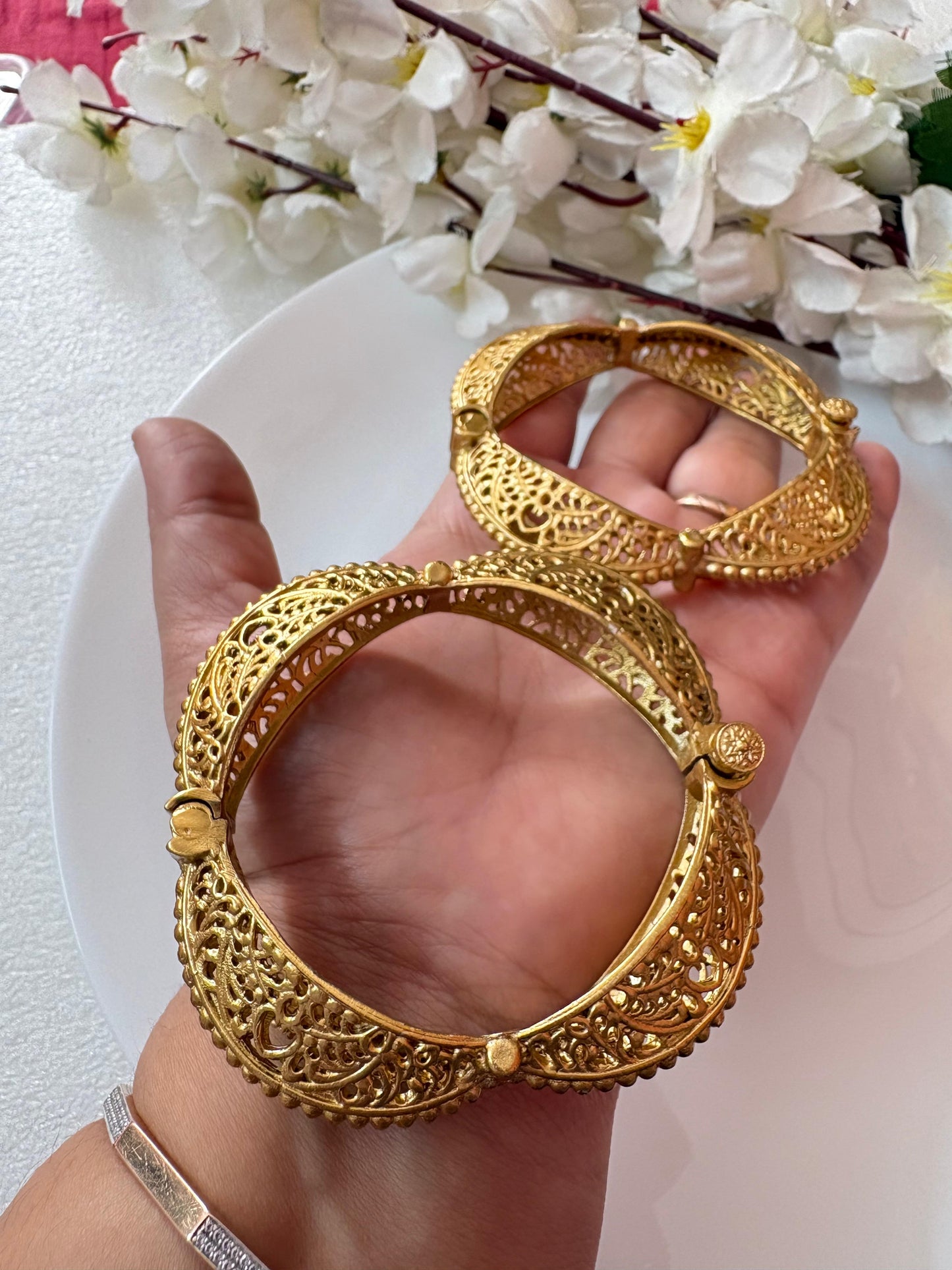 Rajwada Style Openable Gold Bangle Kadas |Alankrent