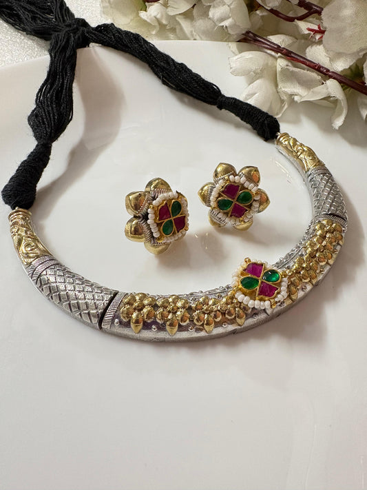 Dual-Tone Silver Lookalike Hasli Necklace Set with Pacchi Kundan & Stud Earrings | Designer Ethnic Jewellery – Alankrent