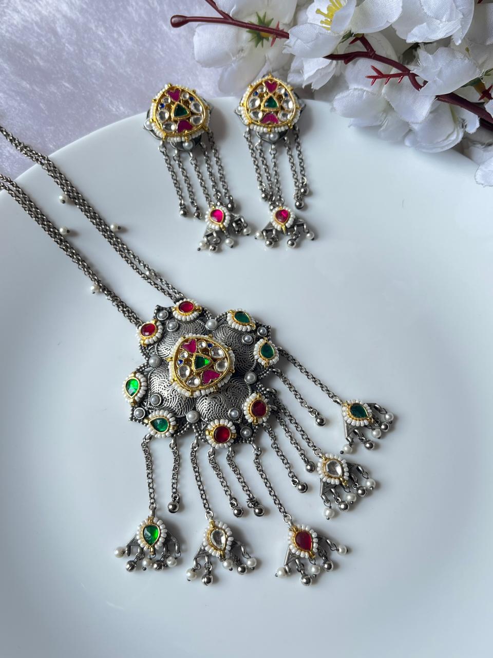 Aafreen Gunmetal Finish Kundan & Pearl Necklace Set | Dual Tone Indian Festive Jewelry