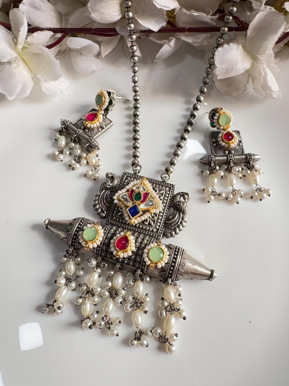 Shrivalli Temple Dual Tone SLA Kundan Statement Necklace Set with Pearl Drops & Earrings | Premium Ethnic Jewellery – Ready Stock | Alankrent | AK-TMP-SN07