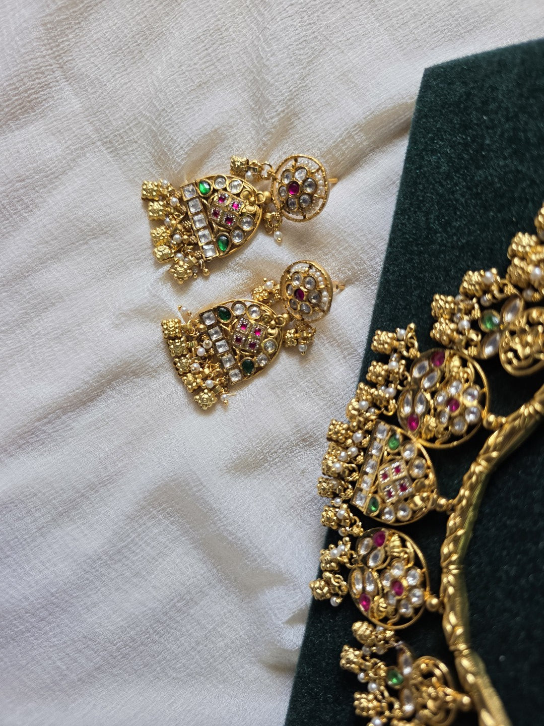 Rajvanshi Jadtar Hasli Necklace Set  Premium Jadtar Hasli Necklace with Kundan Stones | Traditional Bridal & Festive Jewellery
