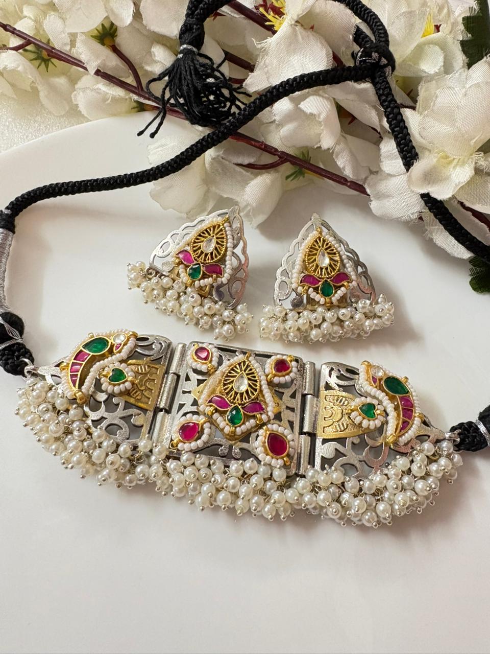 Silver Look Alike Dualtone Necklace Set with Kundan Fusion & Earrings – With Buyback Assurance - Alankrent Luxe
