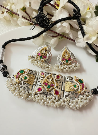 Silver Look Alike Dualtone Necklace Set with Kundan Fusion & Earrings – With Buyback Assurance - Alankrent Luxe