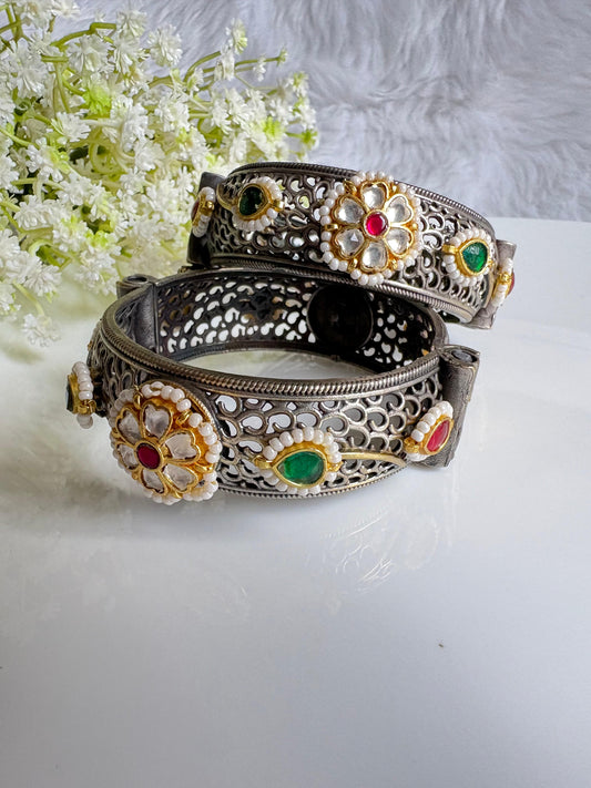 Kanakshree Dvayvarna Kundan Fusion Kada | Premium Dual Tone SLA Kundan Fusion Kada for Women | Brass Bangle