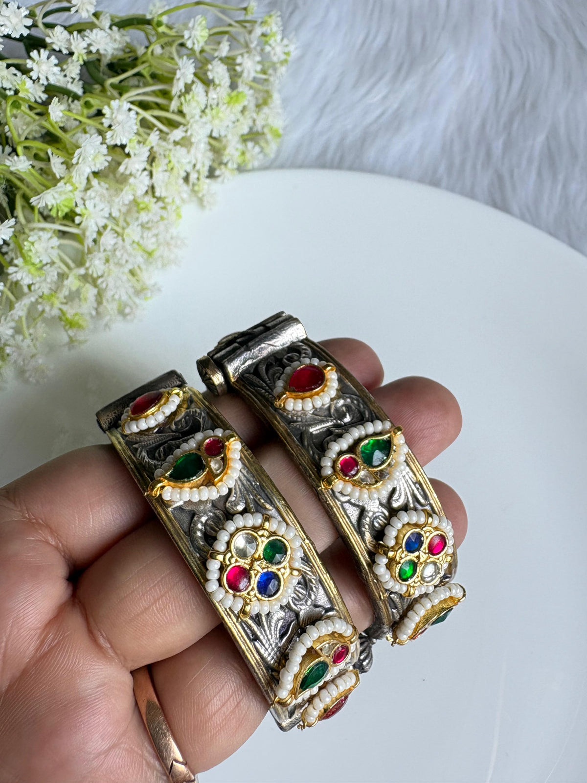 Rajkanika Dvayvarna Kundan Fusion Kada | Premium Dual Tone SLA Kundan Fusion Kada for Women | Brass Kada