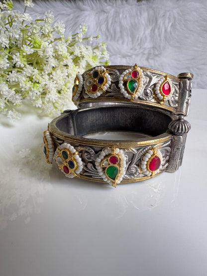 Rajkanika Dvayvarna Kundan Fusion Kada | Premium Dual Tone SLA Kundan Fusion Kada for Women | Brass Kada