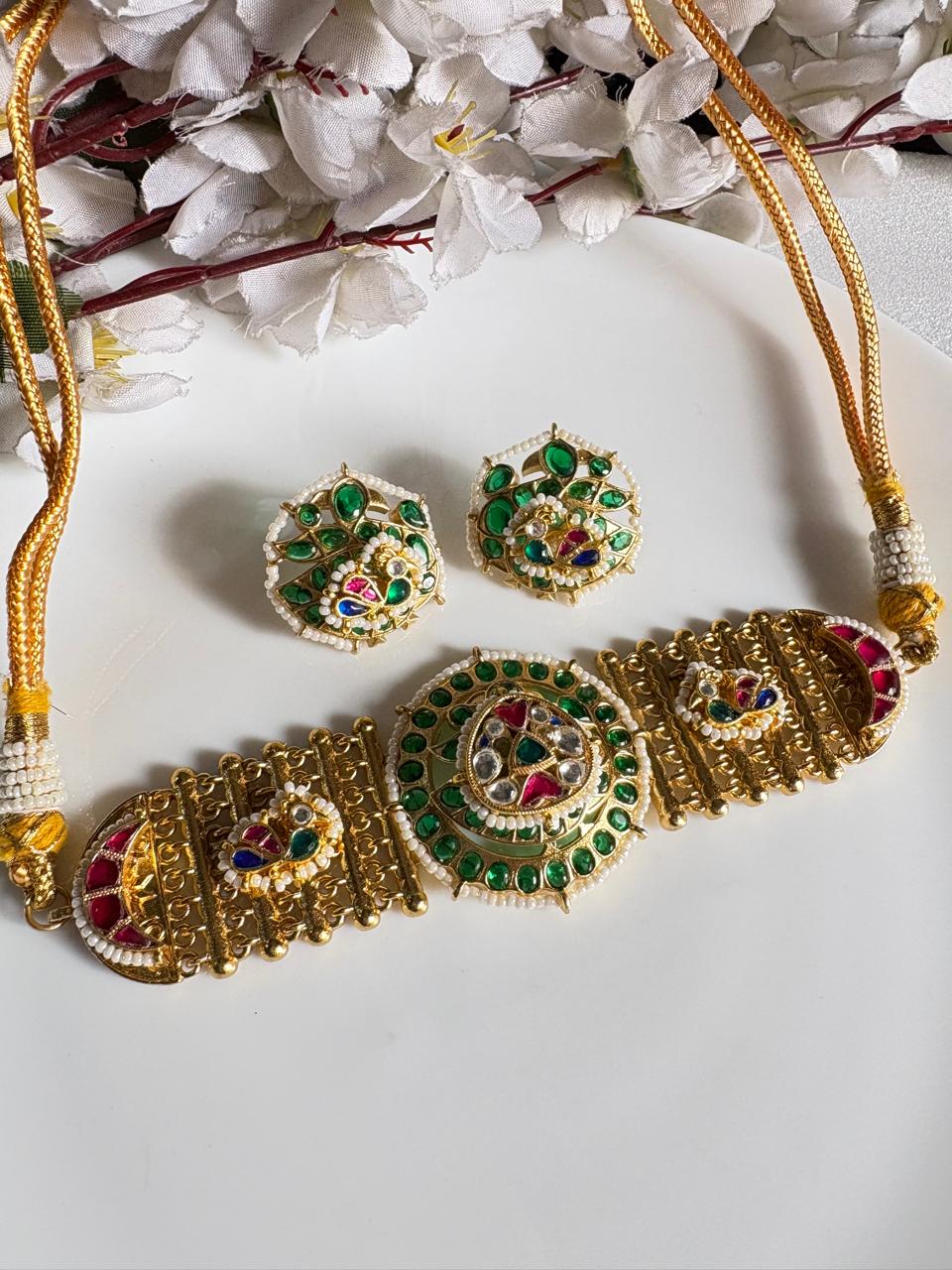 Saanvika Mahotsavi Mandala Gold Matt Kundan Fusion Choker Set Ready Stock  Jewellery | Kundan Jewellery India | Premium Indian Jewellery