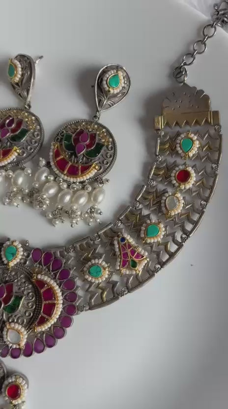 Rajvanshika Dvayvarna Kundan Statement Necklace Set | Premium Dual Tone Kundan Fusion Necklace Set with Earrings | Brass Base SLA Jewellery