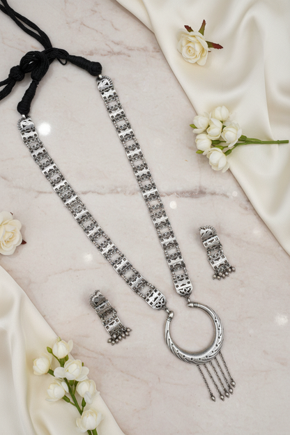 Rajnisha Noor Premium SLA Long Necklace Set with Earrings Online