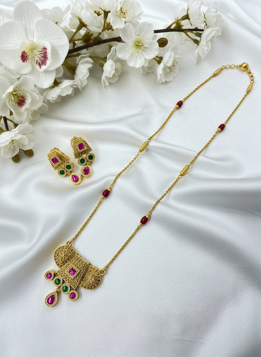 Jadtar 1 Gram Gold Tanmaniya Pendant Set | Traditional Kundan Necklace Design