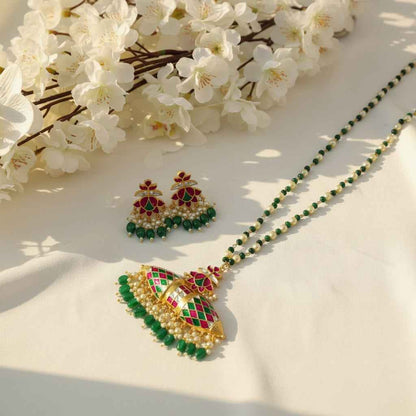 Myra Kundan Pendant Set