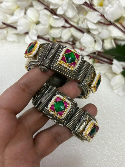Square Kundan Dual Tone Kada Bangles | Silver Look Alike Polish | Brass Base with Green & Ruby Stone Detailing – Limited Edition