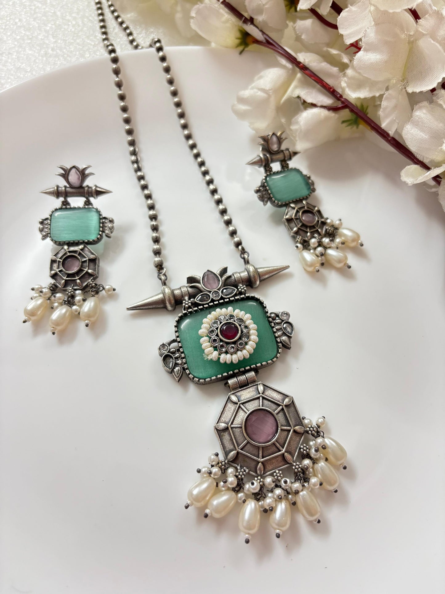 ELVIRA Stone Pearl Hasli Set Sea Green | Traditional Necklace Set