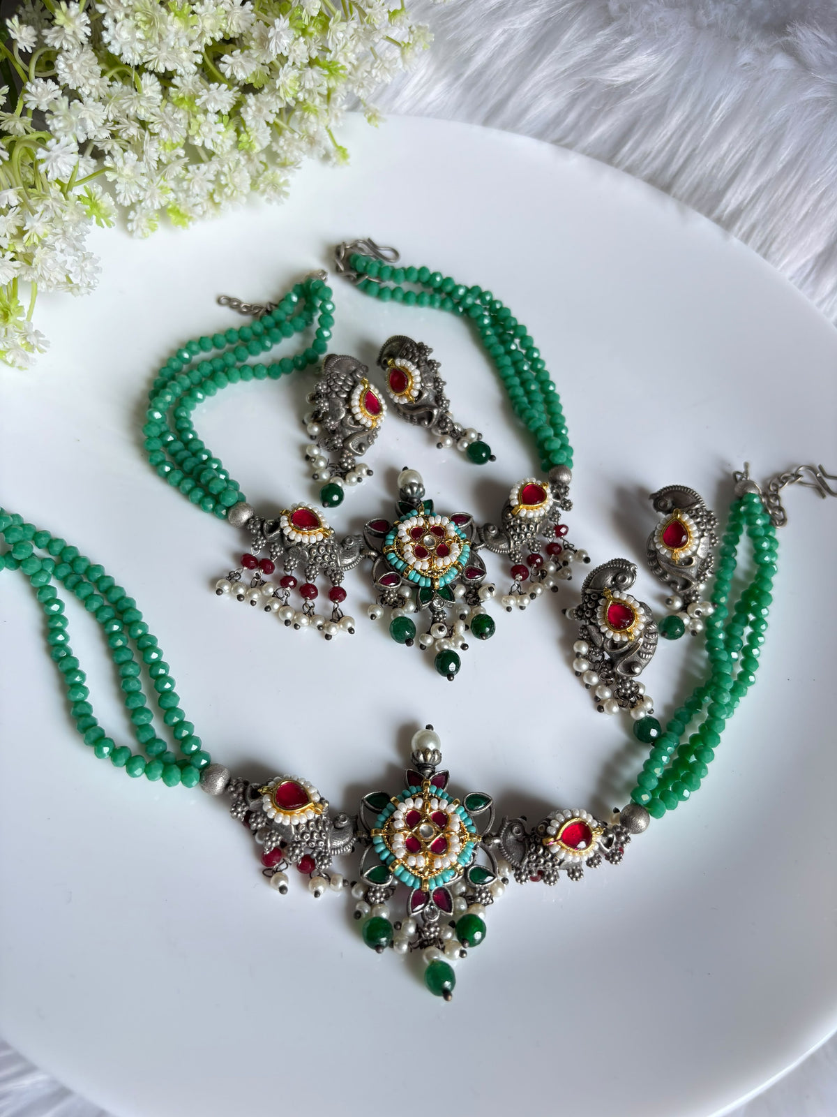 Manjari Kundan Crystal Necklace Set with Earrings | Minimal Indian Ethnic Jewellery