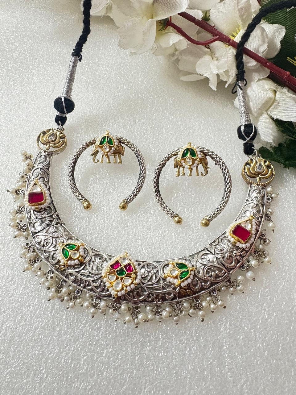 Dualtone Hasli Necklace with Kundan Fusion & Earrings
