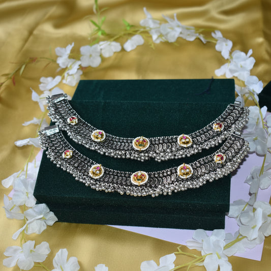 Mirzeya Handcrafted Silver Look Payal with Kundan Motifs and Ghungroo Bridal Anklet in German Silver Traditional Indian Jewellery | Premium Indian Jewellery