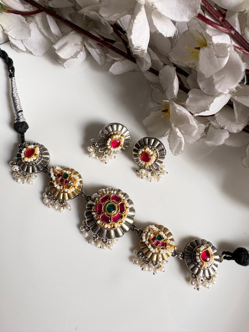 Ruhina Kundan Fusion SLA Dualtone Necklace Set with Round Earrings | Alankrent Luxe