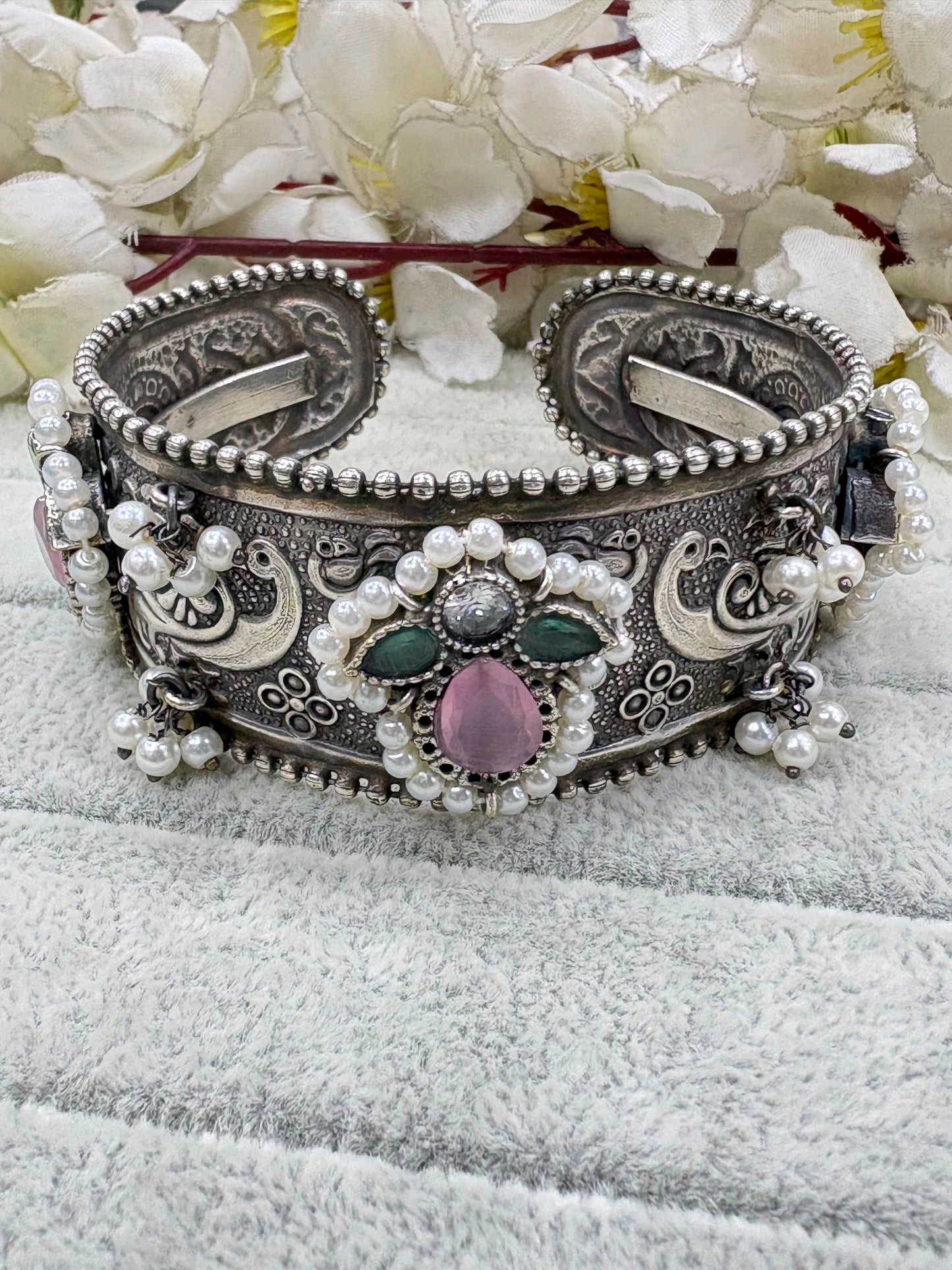 Aaranya Stone Kada for Women | Oxidised Silver Look Kundan Statement Bangle