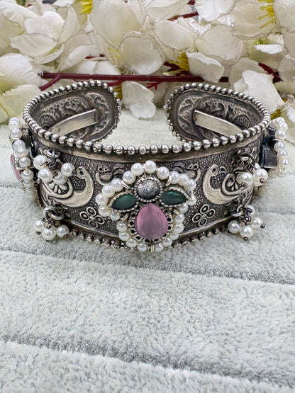 Aaranya Stone Kada for Women | Oxidised Silver Look Kundan Statement Bangle