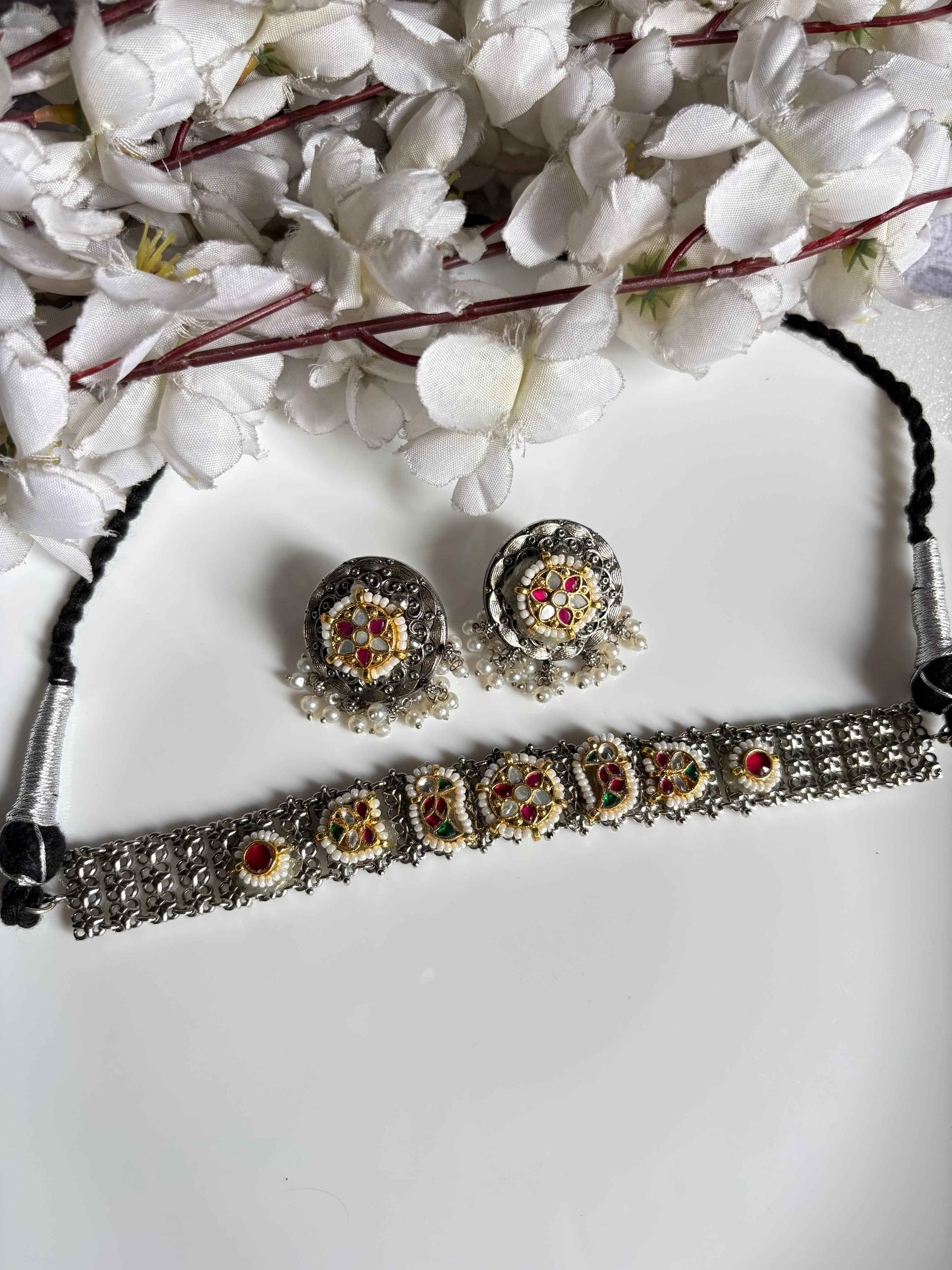 Rajwadi Premium Kundan Fusion Choker Necklace Set with Round Earrings Dual Tone SLA Jewellery for Women