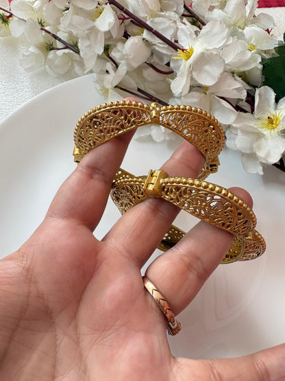 Rajwada Style Openable Gold Bangle Kadas |Alankrent