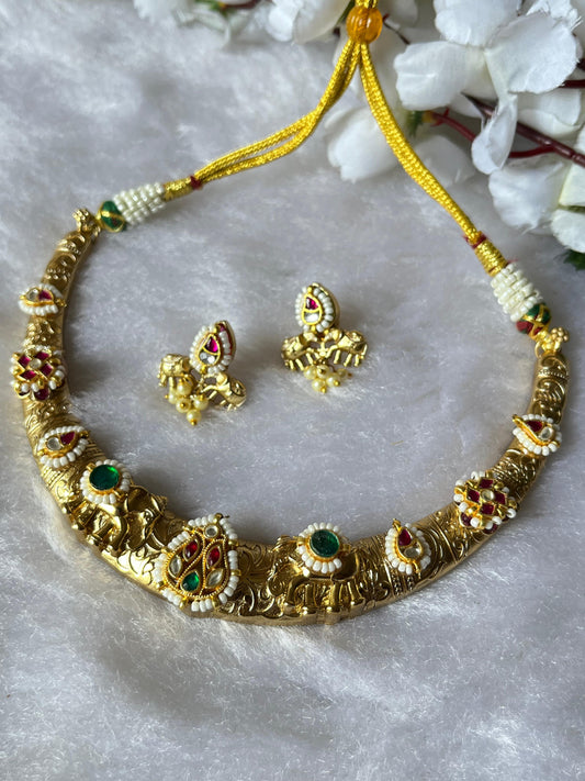Hasli Necklace with Pacchi Kundan