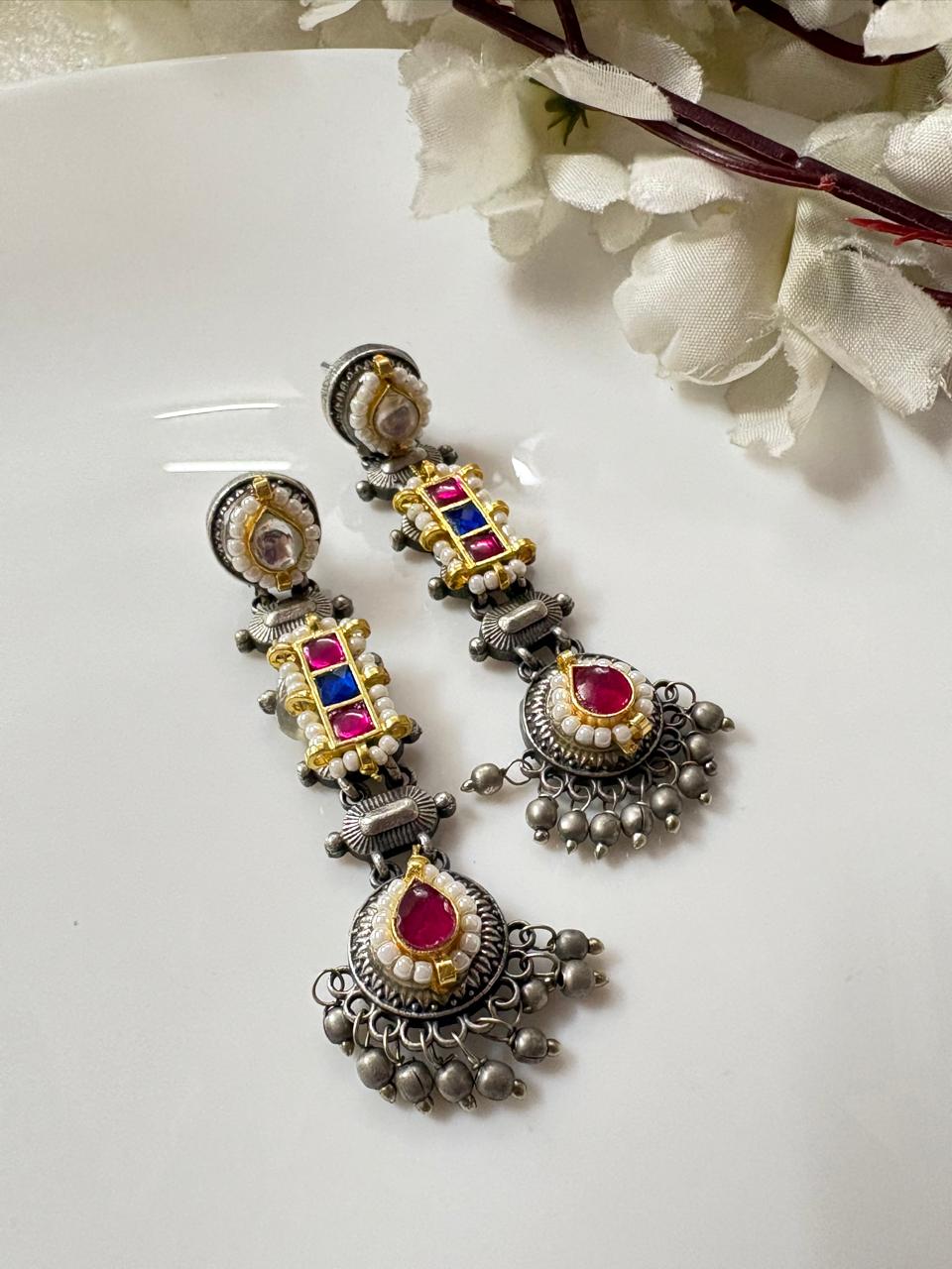 Aarini Dual-Tone Kundan Fusion Dangler Earrings