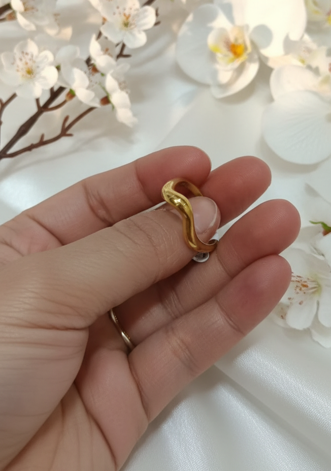 Molten Luxe Anti-Tarnish Adjustable Ring | Sculpted Open Gold Band