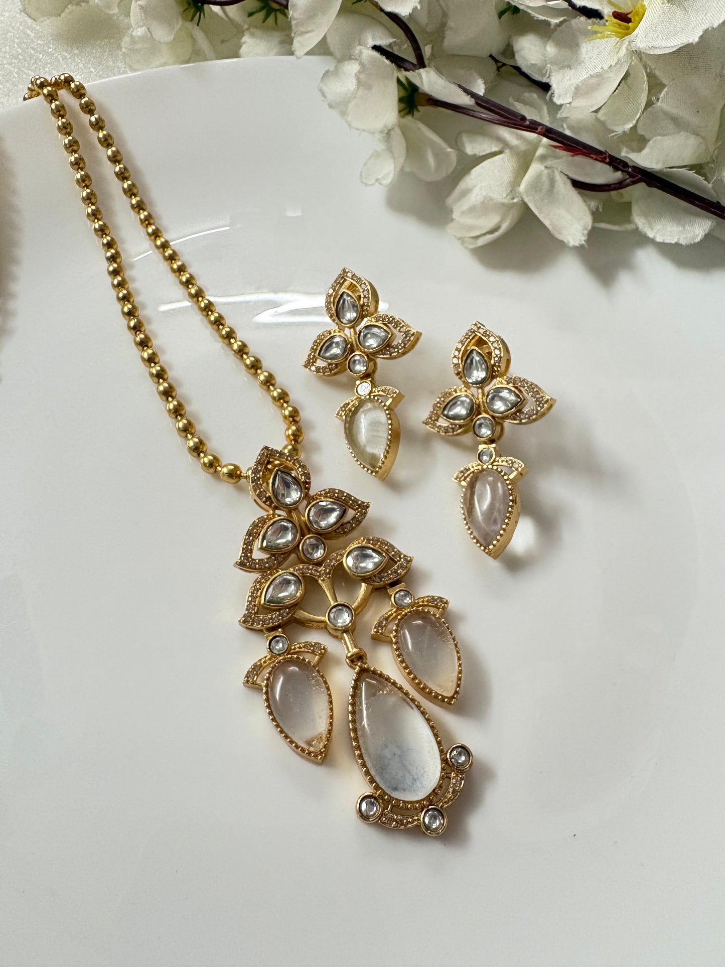 Modern Floral Cluster Pendant Set in 4 Colors | Alankrent