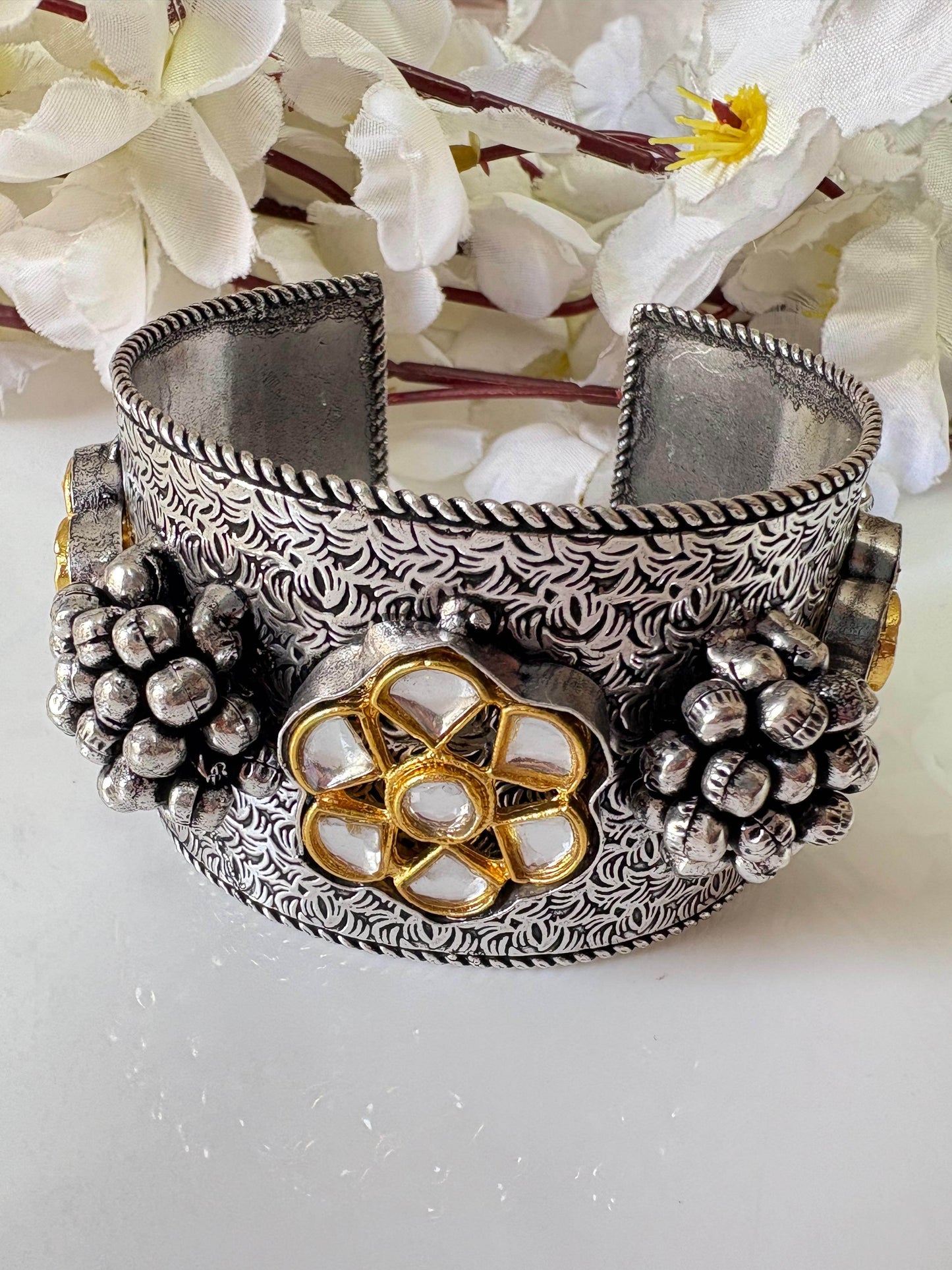 Aabharan Cuffs – Premium Kundan Brass Handcuffs - Alankrent Luxe