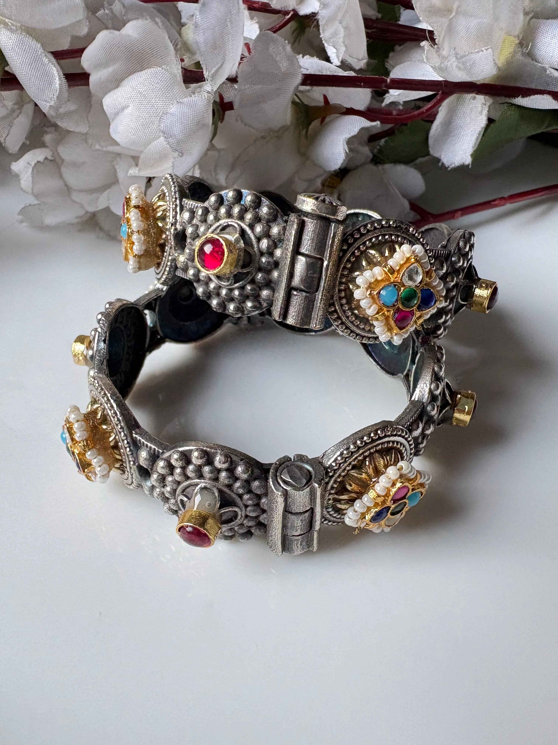 Ivorya Dual Tone Premium SLA Kundan Kada Online | Openable Antique Brass Bangles for Women