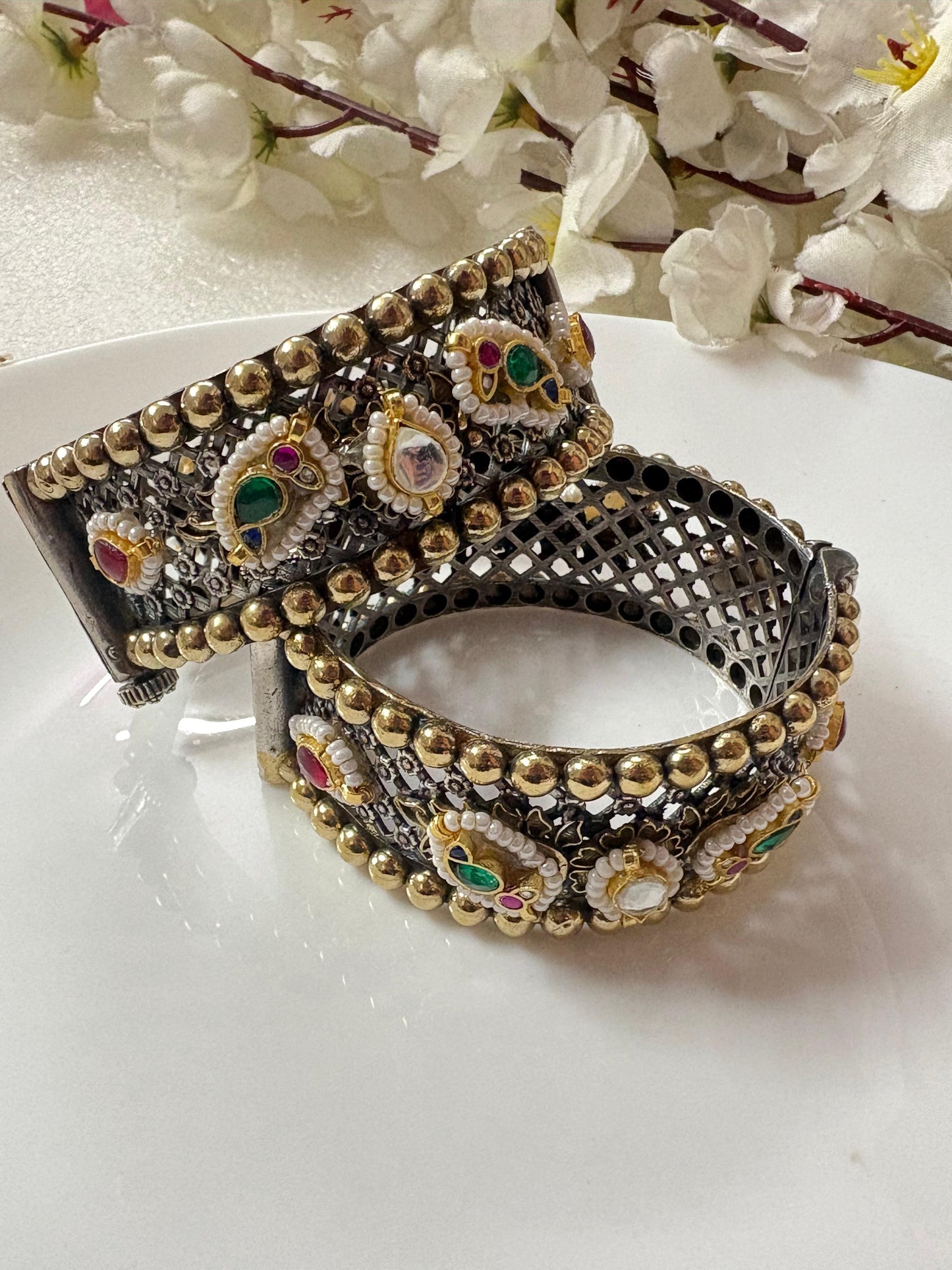 Pacchi Kundan Kada - Brass based by Alankrent