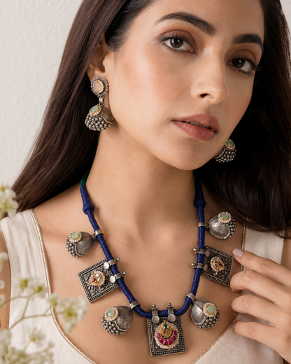 Vaerika Kundan Fusion Thread SLA Necklace Set with Earrings | Premium Brass Jewellery | Alankrent Luxe