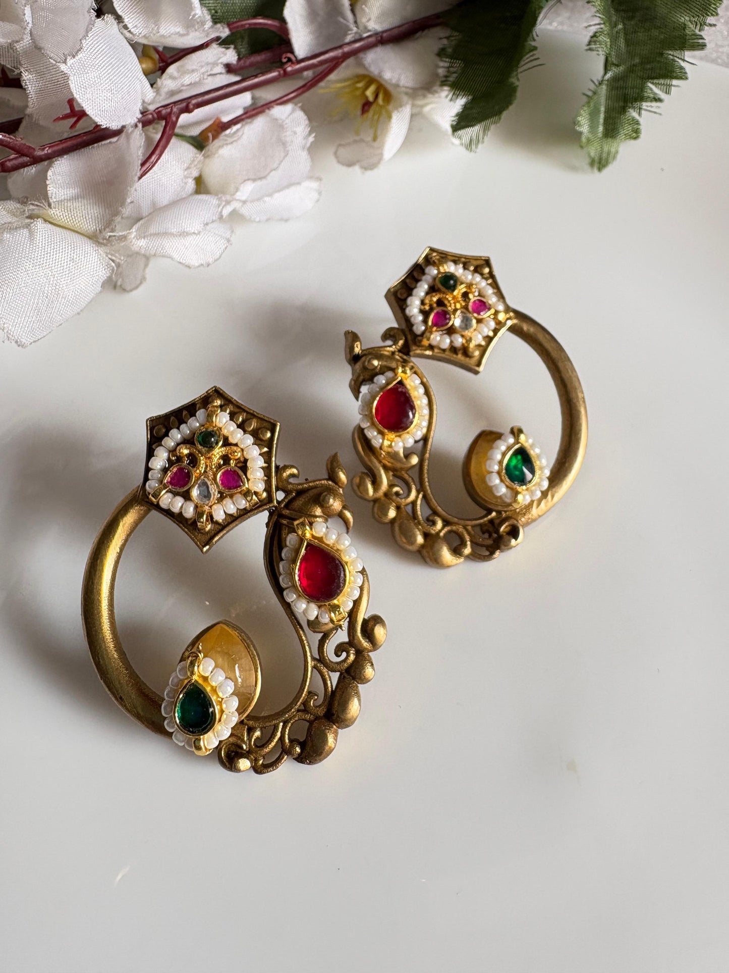 Gold Matt Kundan Earrings - Alankrent Luxe