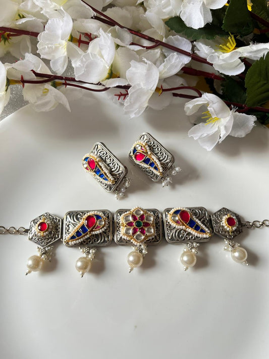 Antique Silver Look Navrang Kundan Pearl Necklace Set with Earrings by Alankrent