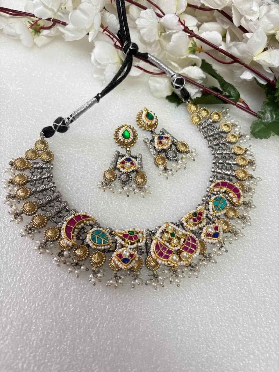 Inaya Heritage Choker