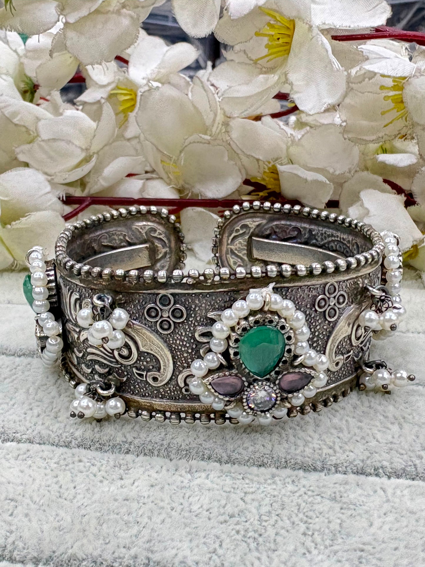 Aaranya Stone Kada for Women | Oxidised Silver Look Kundan Statement Bangle