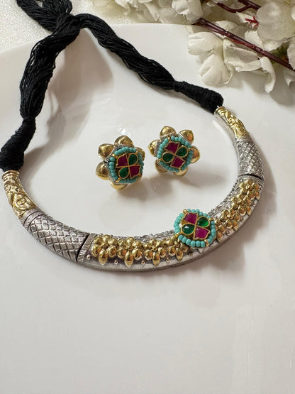 Dual-Tone Silver Lookalike Hasli Necklace Set with Pacchi Kundan & Stud Earrings | Designer Ethnic Jewellery – Alankrent