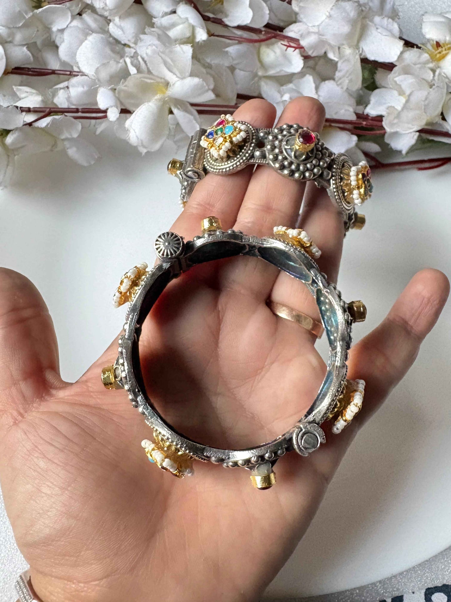 Ivorya Dual Tone Premium SLA Kundan Kada Online | Openable Antique Brass Bangles for Women