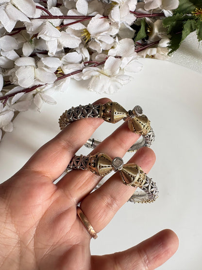 Dual Tone Openable Traditional Kada in German Silver | Alankrent Luxe