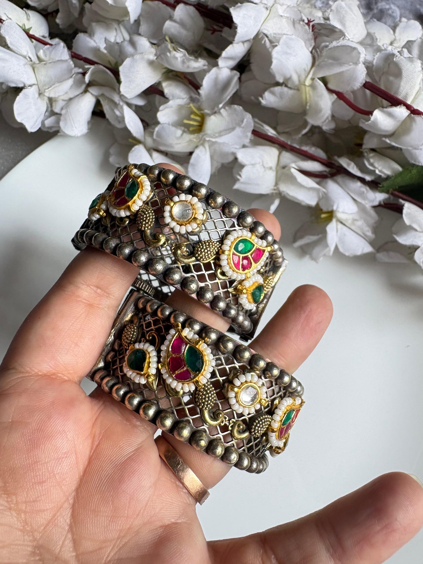 Mayurika Premium Kundan Fusion Dual Tone SLA Kada (Pair) | Brass Silver Look Alike Handcrafted Cuff Bangle for Women