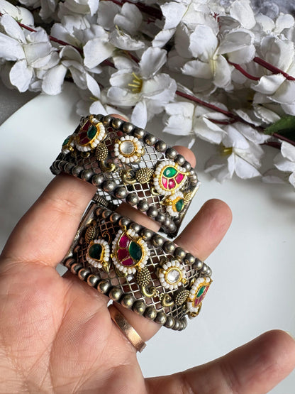 Mayurika Premium Kundan Fusion Dual Tone SLA Kada (Pair) | Brass Silver Look Alike Handcrafted Cuff Bangle for Women