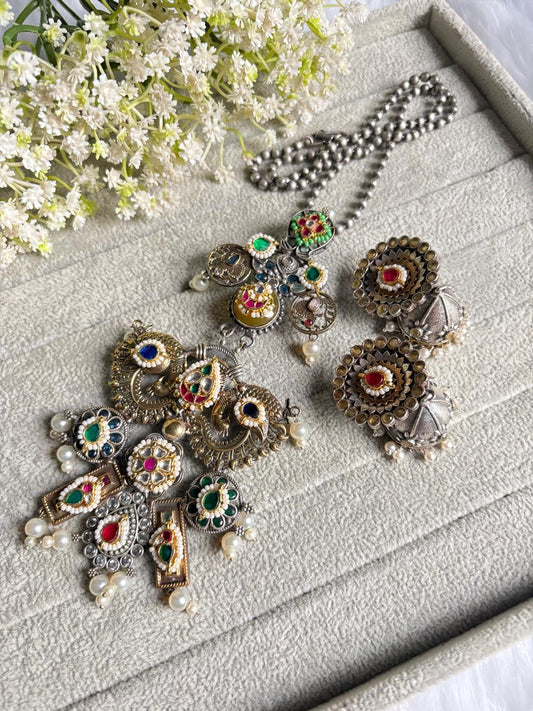 Aarini Kundan Fusion Statement Necklace Set with Earrings | Dual Tone SLA Jewellery
