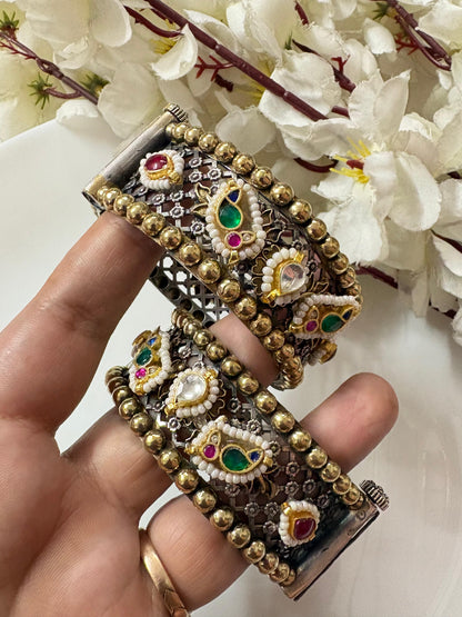 Antique Dual Tone Kundan Kada Bangles | Silver Look Alike Polish | Handcrafted Brass Base with Pearl & Stone Detailing – Limited Edition