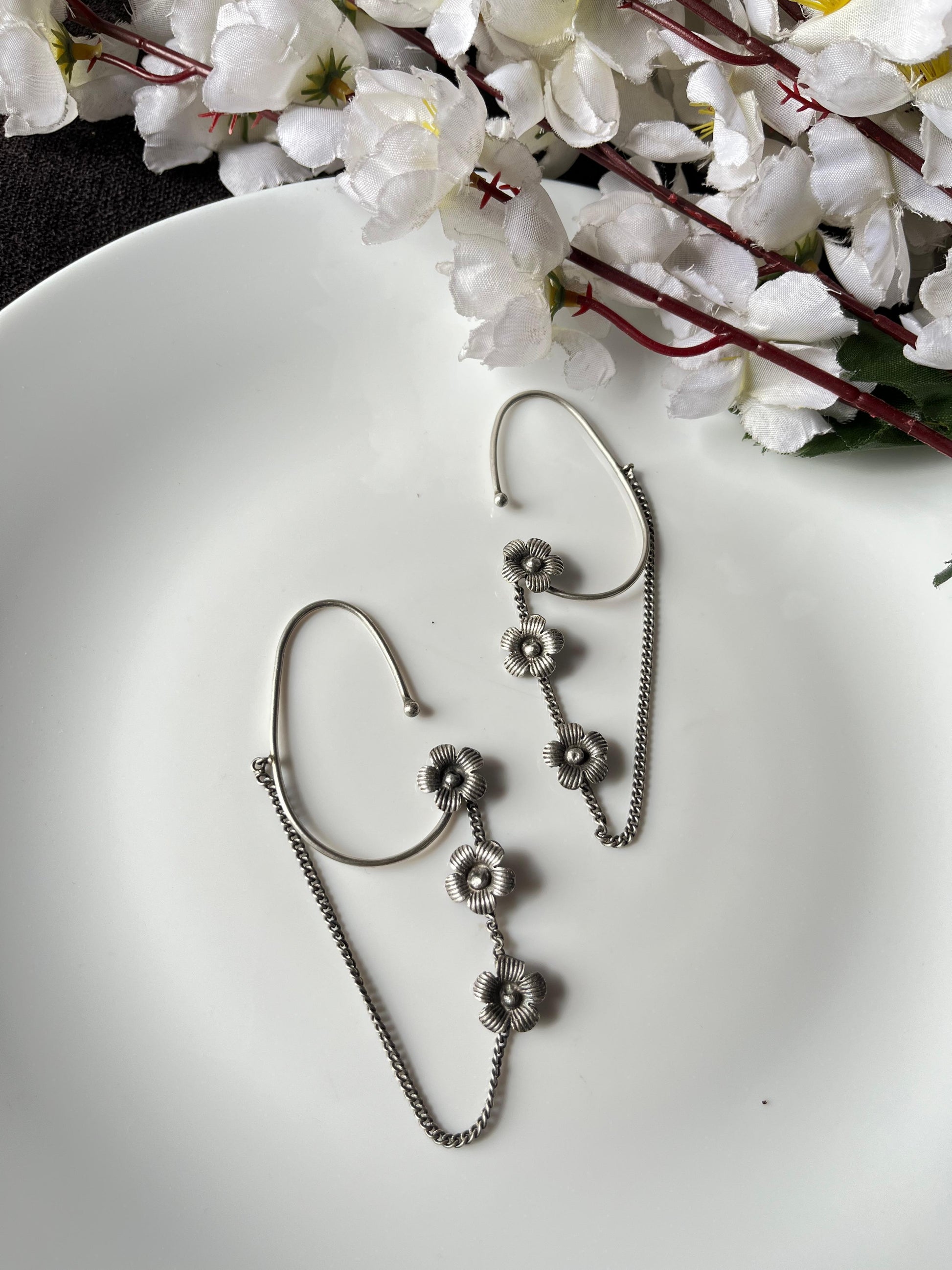 Latest Ear Cuff for Women | No Piercing, Comfortable, Affordable Jewellery - Alankrent Luxe