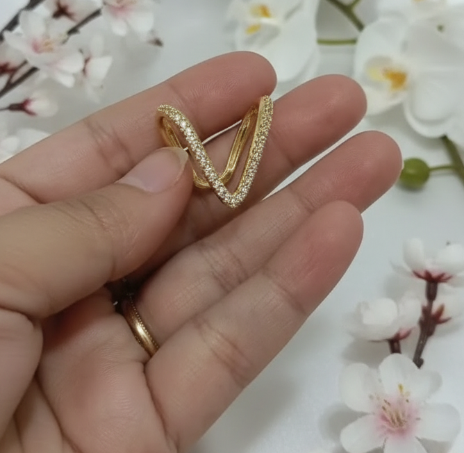 Vogue V-Shine Anti-Tarnish Ring | V-Shape Diamond-Cut CZ Band